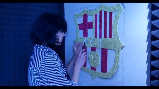 Эмблема Барселоны на стене своими руками Жидкие обои Рисунок из жидких обоев в офисе Cules смотреть онлайн