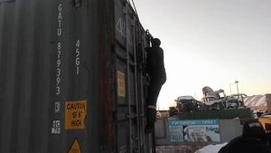 Разгружаем контейнер 40 футов