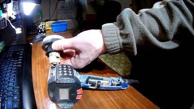 [082] Строительный фен Steinel HL 2010E. Очистка и смазка (таймлапс) смотреть онлайн