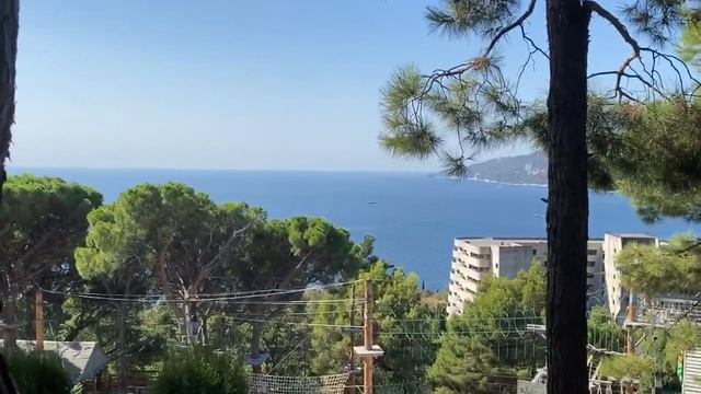 Ялта отель Ялта-Интурист Грин парк обзор территории Бархатный сезон Крым 2020 смотреть онлайн