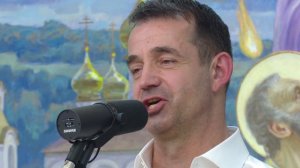 "Там для меня горит очаг", Дмитрий Певцов