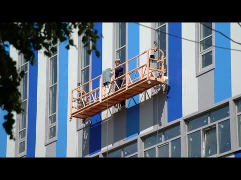 В Новочебоксарске продолжается реконструкция  спорткомплекса
