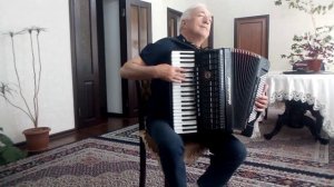 Старинные Урахинские мелодии играет Гамид Саидов