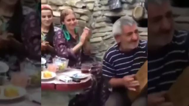 Аварская зажигательное песня на Пандуре. смотреть онлайн