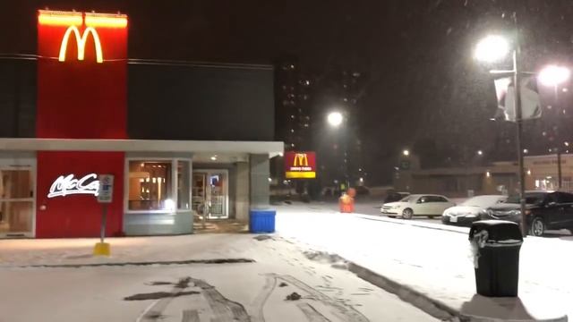 Покупаем Биг-Мак на Смартфоне смотреть онлайн