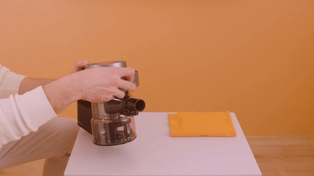 How to clean HighForce Stick Vacuum Cleaner - GRUNDIG VCP 8931 смотреть онлайн