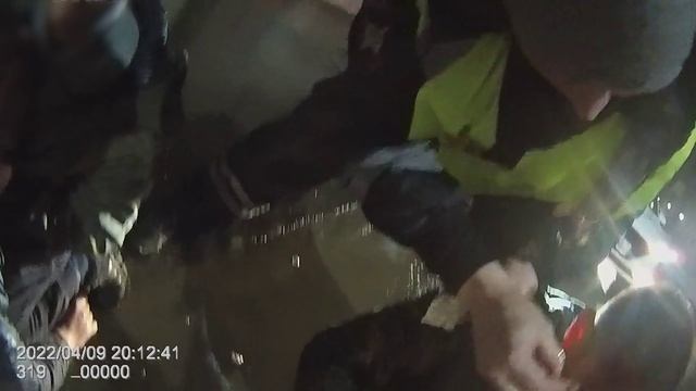 Брянские полицейские задержали местного жителя, напавшего на мужчин в ходе уличного конфликта