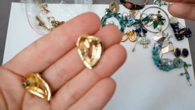 6.Винтажные украшения.Продолжение распаковки.Браслет от Carolee. Серьги от Monet и другая бижутерия