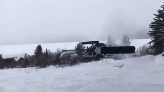 Крутое сальто на снегоходе смотреть онлайн