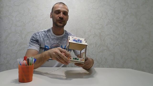 КОРМУШКА ДЛЯ ПТИЦ СВОИМИ РУКАМИ. FEEDER FOR BIRDS OWN HANDS.