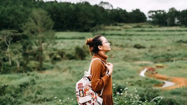 На досмотре охрана задержала паспортистку, когда открыли ее чемодан, весь аэропорт онемел. смотреть онлайн