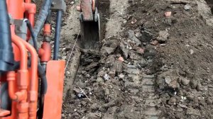 Работа на мини экскаваторе.                 Ссылка на авито в описании.