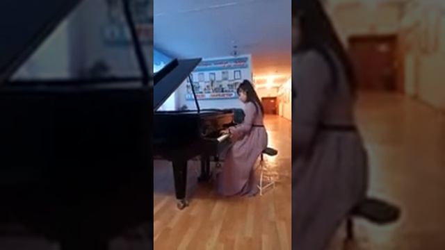 Есимханова Аружан - 10 класс - И. Геништа Соната фа минор 1 часть смотреть онлайн