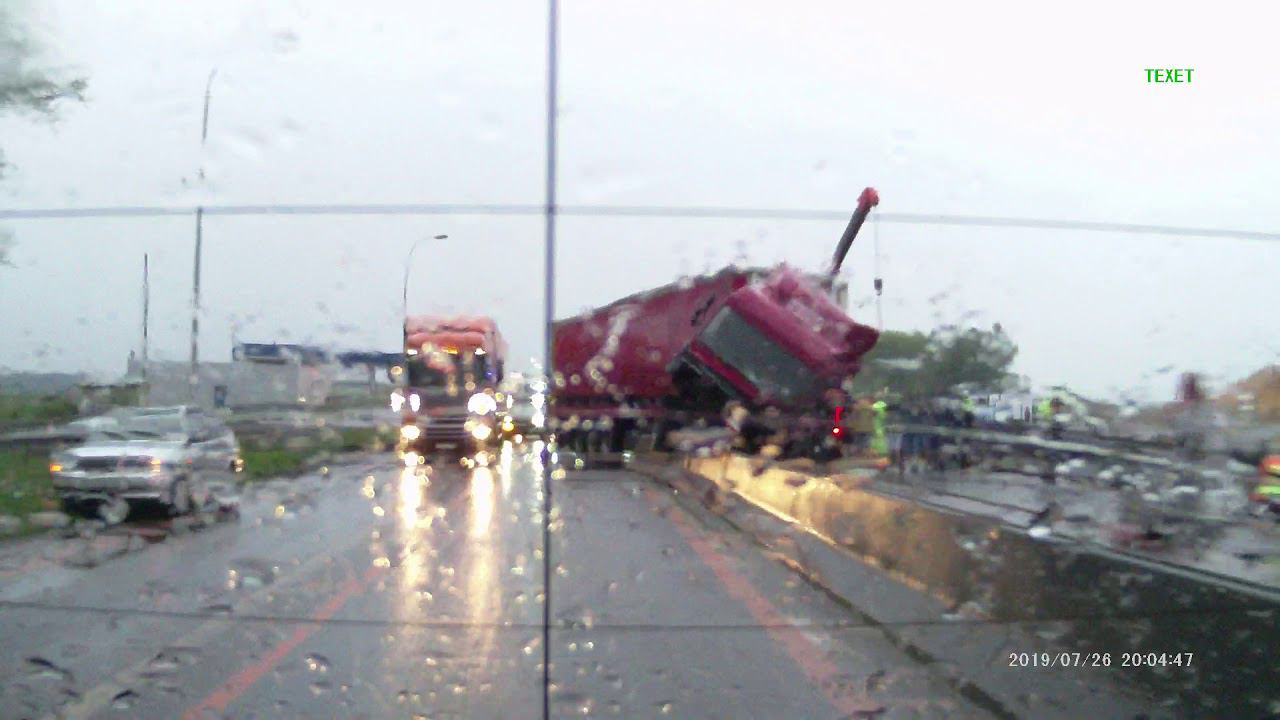 Пробка из-за аварии (задний)