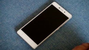 Xiaomi Redmi 3S мигает экран