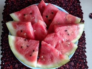 Арбуз солёный в банке