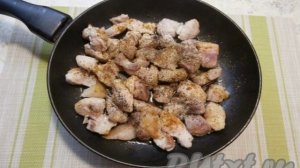 Гуляш из свинины с подливкой в духовке