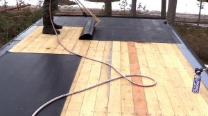 Сарай на даче в Карелии. Мягкая рулонная кровля.