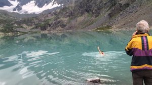 Мультинские озера, купание в озере Куйгук голышем) Алтай