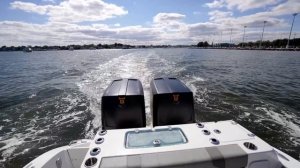 Diesel Outboard Showing Off ! Oxe 300 Hp Diesel on 34 Cape Horn