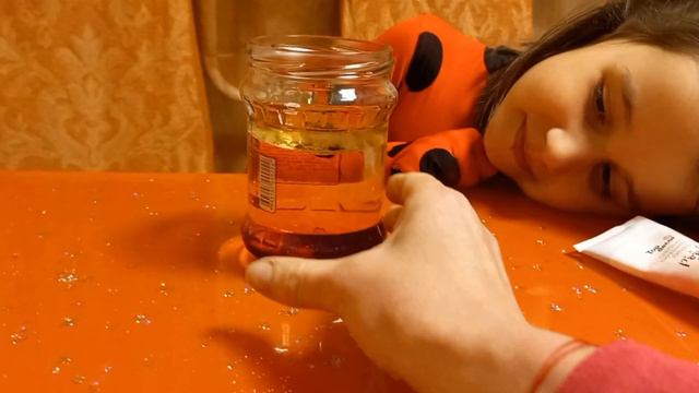 София, растительное  масло не тонет в воде:)