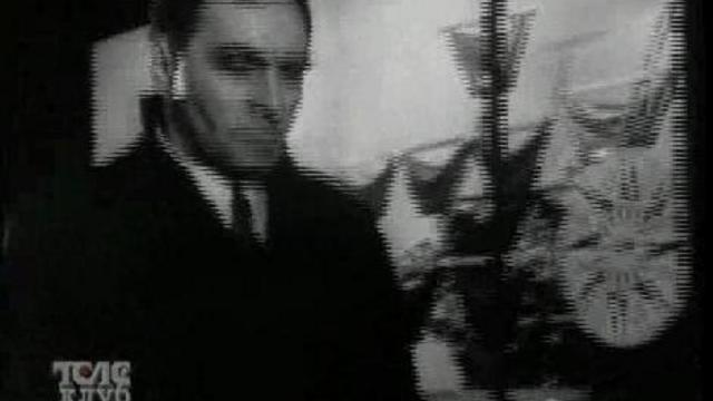 Штирлиц идёт в бар