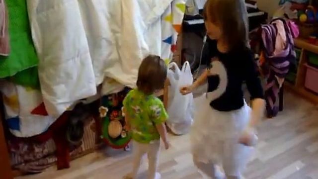 Большие ноги, маленькие ножки смотреть онлайн