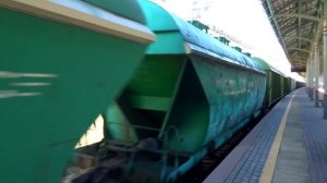Тепловоз 2М62У-0107 с грузовым поездом, станция Бульвар Рокоссовского (МЦК)