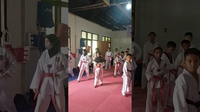 Latihan Taekwondo di Tiger Taekwondo Club