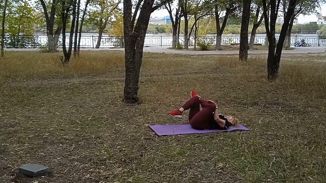 Пилатес и стретчинг на улице#движениежизнь #training #бодроеутро #всеполучится #пилатес#стретчинг