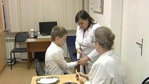 Роспотребнадзор: Отечественными вакцинами против гриппа привито около 40% населения России