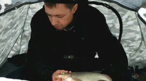ЗИМНЯЯ ЛОВЛЯ ЛЕЩА!!! Рыбалка в палатке. НОВОЕ РЫБНОЕ место! Рыбалка на леща февраль 2022 г. Дубна.