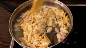 Как потушить капусту с мясом и грибами. Тушёная капуста с мясом и грибами. How to stew cabbage