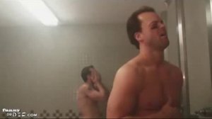 не стой сзади!!!!