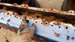 Разборка фольксваген Т4. Места креплений торсионов в кузове.