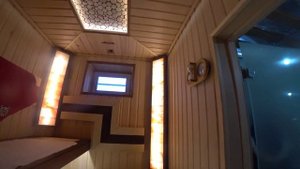 парилка, сауна, пано с подсветкой гималайской соли и пано на потолке, светодиодная лента в бани