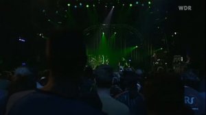 Garbage - Hammering In My Head  (Koln, Germany 03 04 2005)