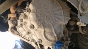 Снятие мкпп, замена вилки и выжимного подшипника сцепления.