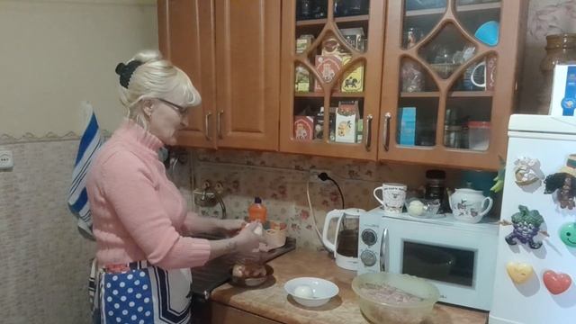 Живём в СЕЛЕ!// Накупила// Вкусняшки для курей// Жарю только так.