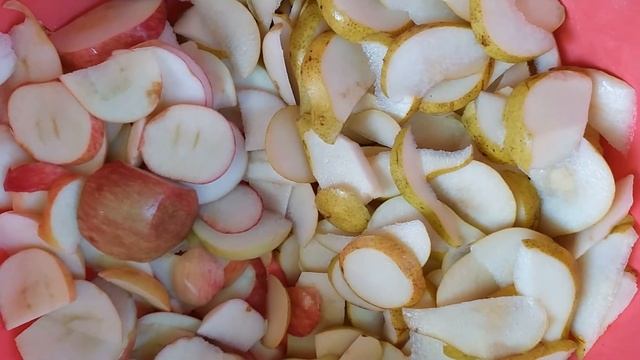 как сохранить груши и яблоки зимой. заморозка: груши. смотреть онлайн