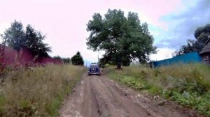 На мотоцикле Урал по лужам.mp4