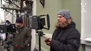 Backstage сериала «Звонок» сцена на улице у кафе