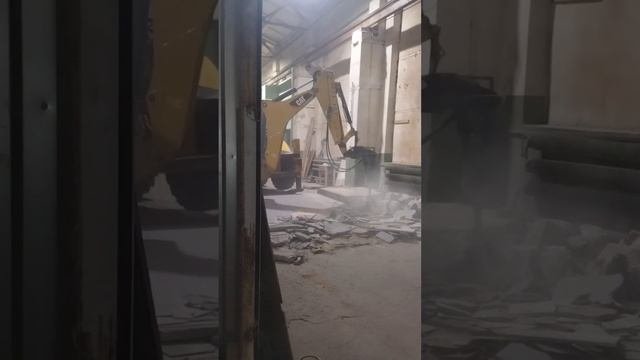 Демонтаж бетона отбойным молотком. Леспромсервис. Сыктывкар