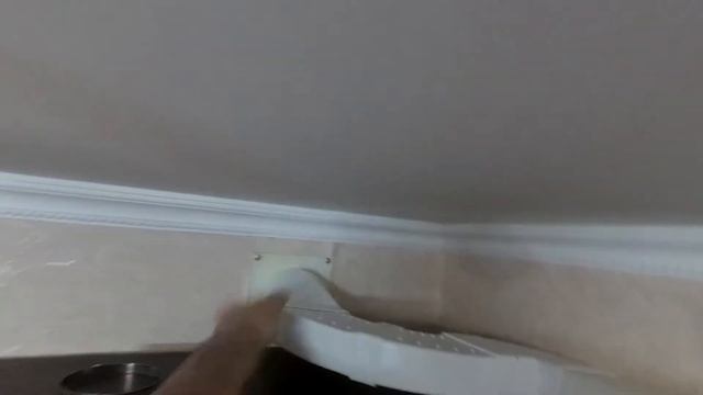 Сборка и установка трубы на кухонную вытяжку смотреть онлайн