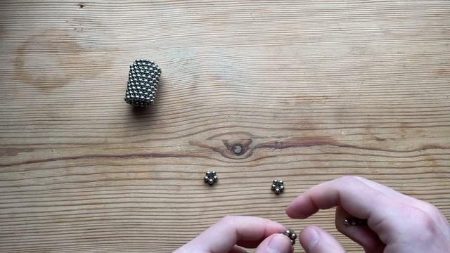 How to make Among Us with magnetic balls смотреть онлайн