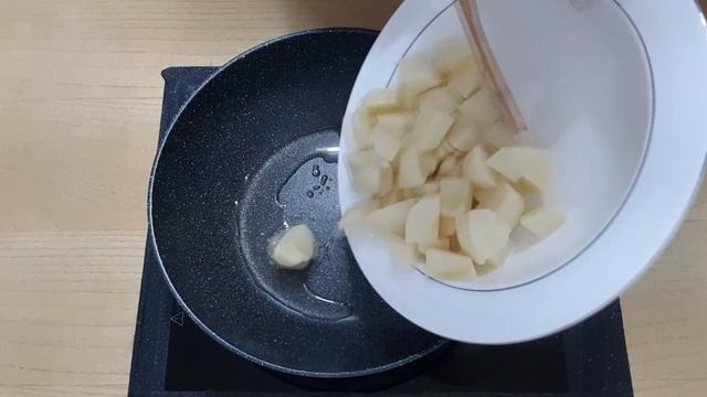 Корейский панчан ,закуска  из картофеля  (감자 조림 -камджа чорим)