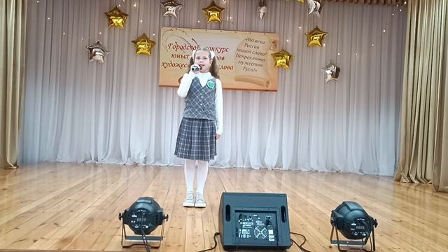 Стихотворение "День Победы - главный праздник" И. Бутримова, читает Критинина Кира