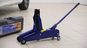 Обзор подкатных гидравлических домкратов KRAFT 820001, 820003, 820005 и 820007