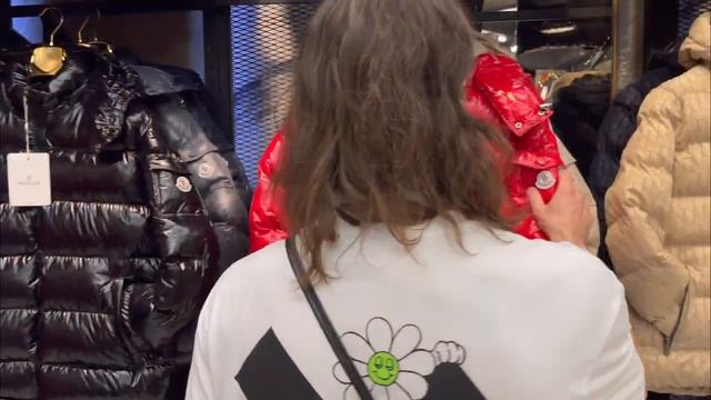 Купили футболок на 1000$. Готовимся к осенне/зимнему сезону 2023/2024. Одежда оптом из Турции смотреть онлайн