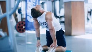 bodymaster : Растяжка квадрицепсов сидя на коленях
